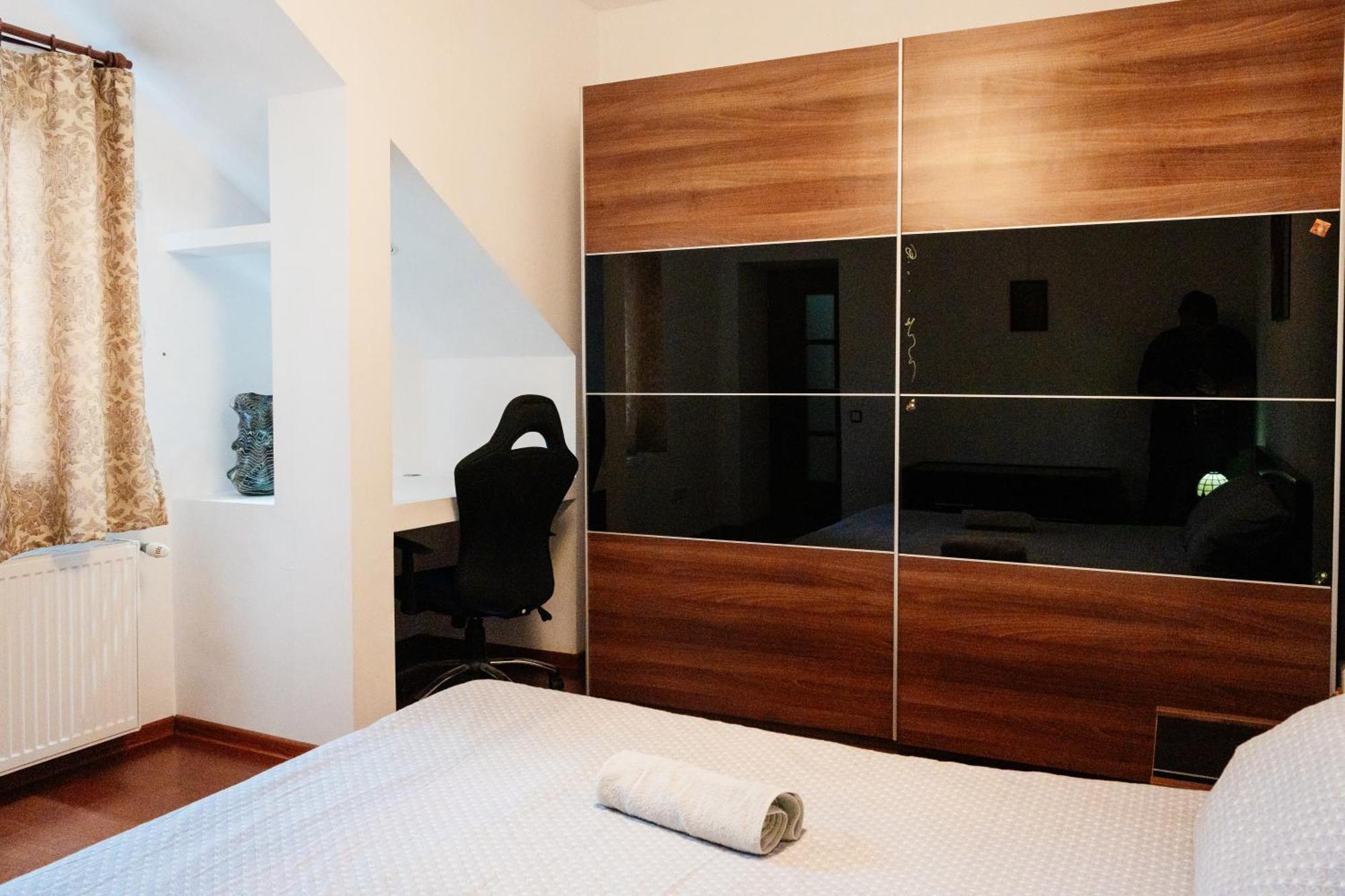 Maan Central Apartment Pet Friendly Location ブラショフ エクステリア 写真